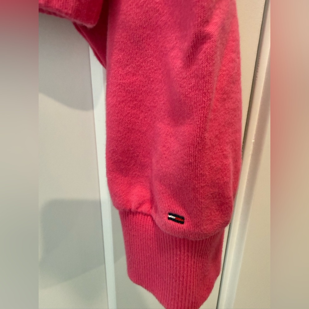 Tommy Hilfiger V-Neck Cropped Sweatshirt Size Small - Picture 3 of 7